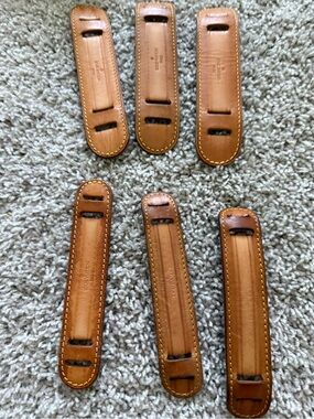 Louis Vuitton  Strap pad  A34